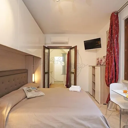D1mora Roccoli2 - In With Pool Apartment *