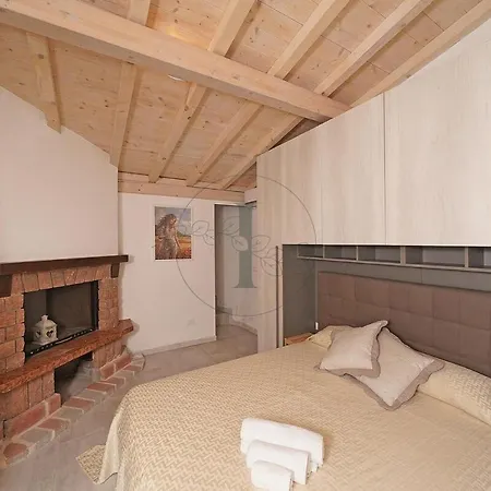 D1mora Roccoli2 - In With Pool Apartment *